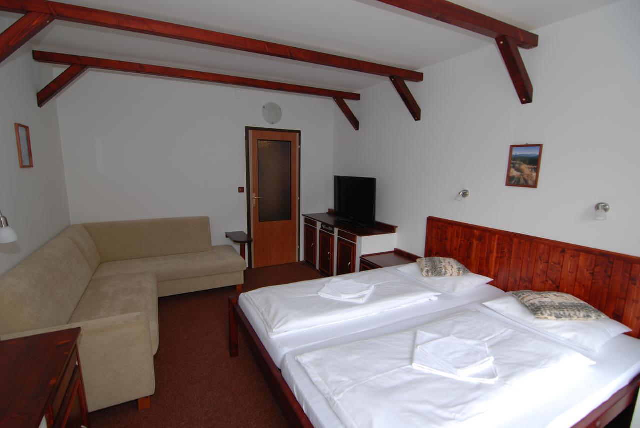 Rodinny "Hotel U Mustku" Desna  Exterior photo